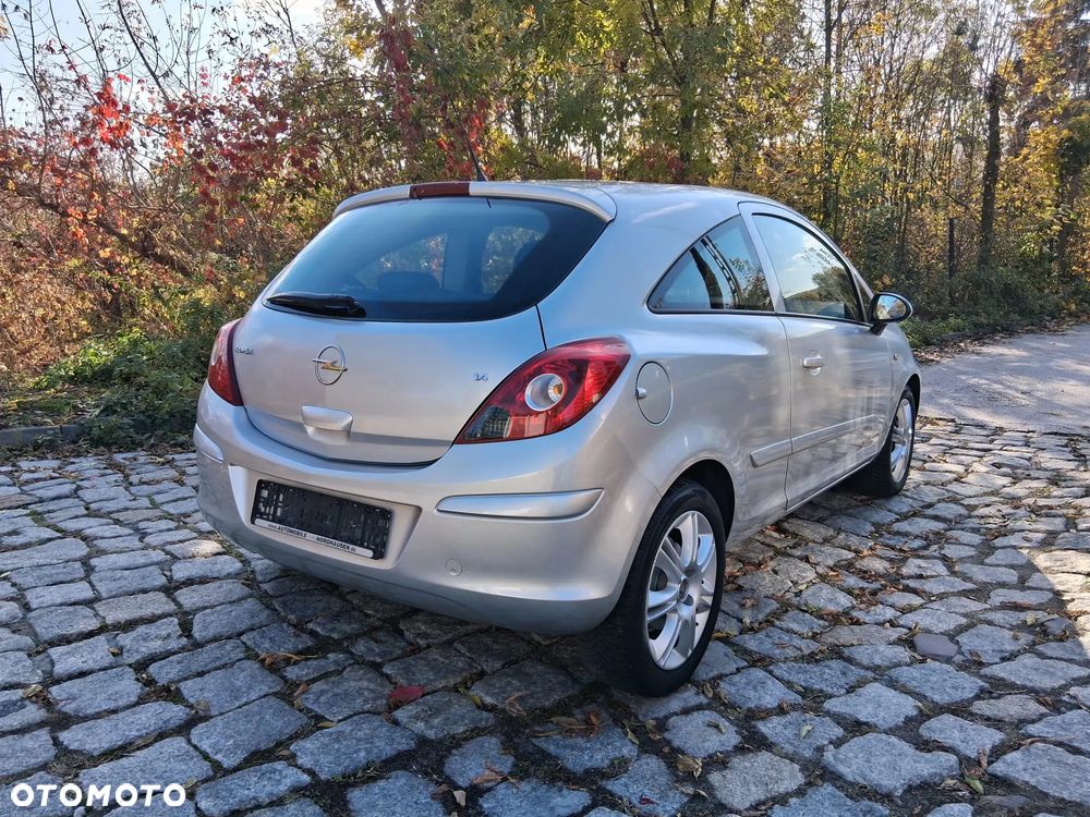 Opel Corsa 1.4 16V Edition - 6