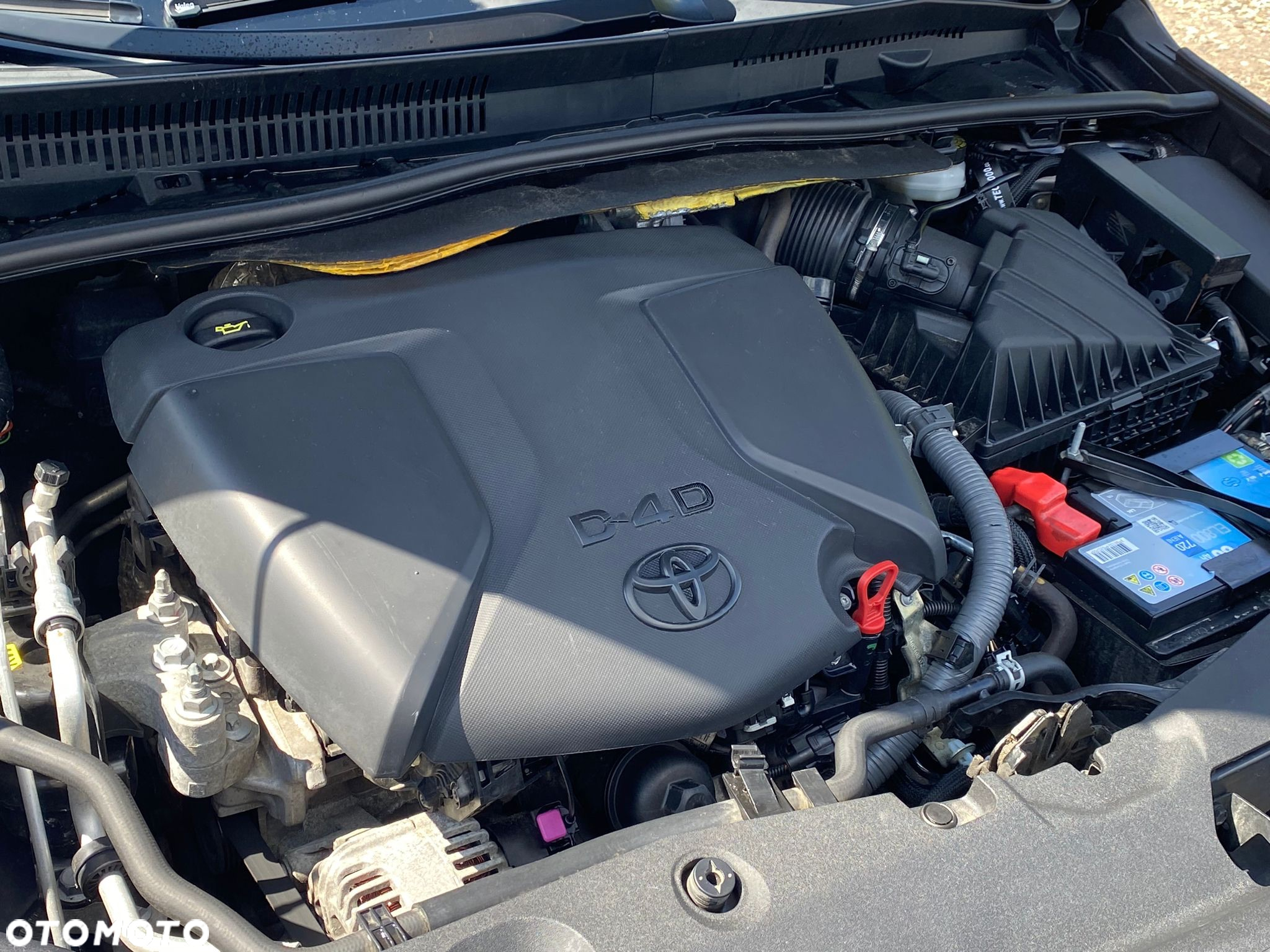 Toyota Avensis 2.0 D-4D Prestige - 12