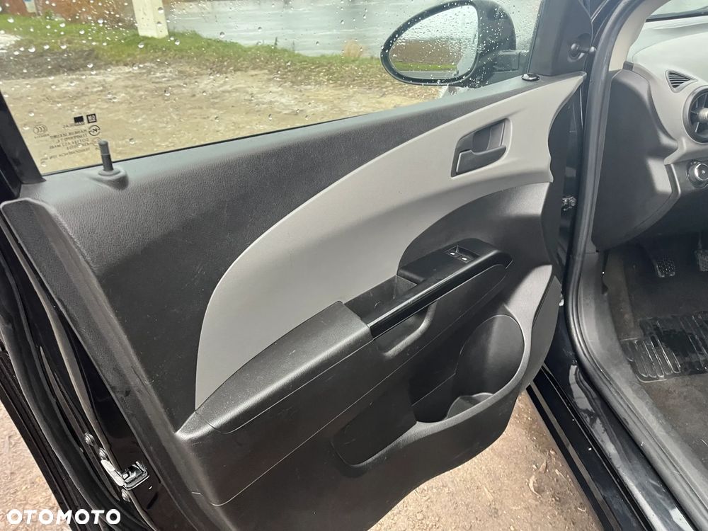 Chevrolet Aveo 1.2 LS - 15