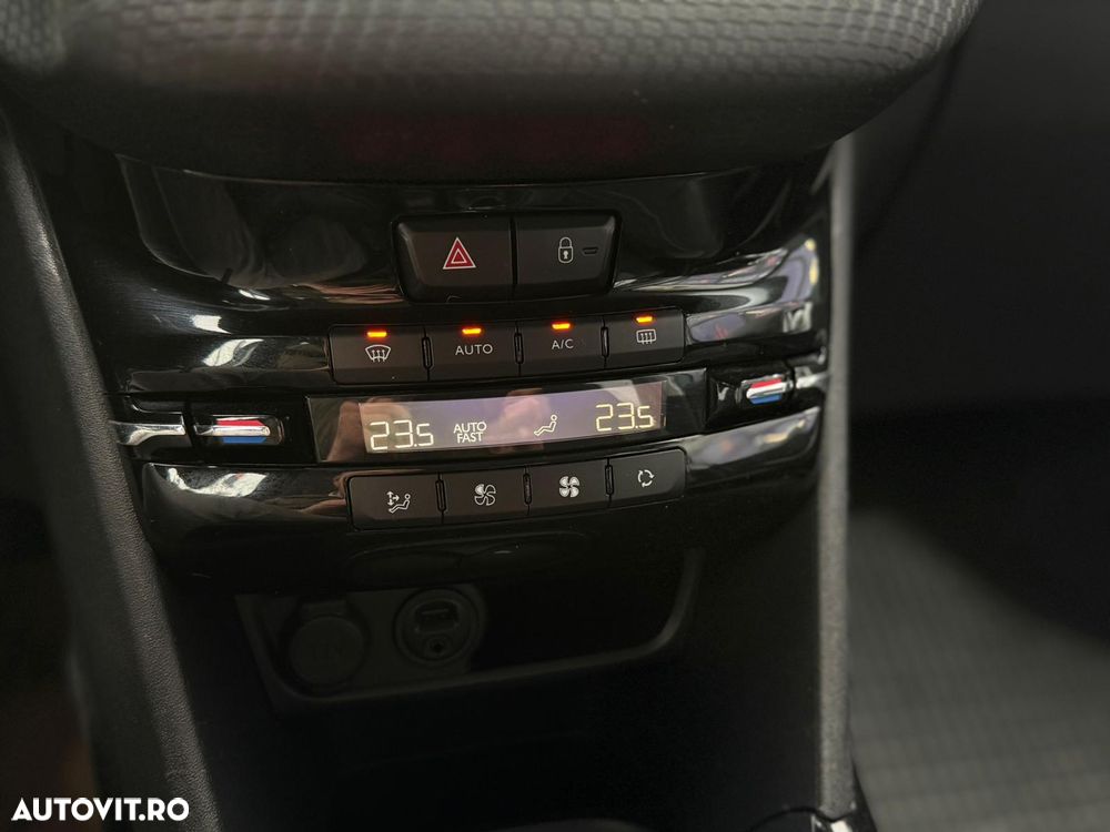 Peugeot 2008 1.2 L PureTech Allure - 18