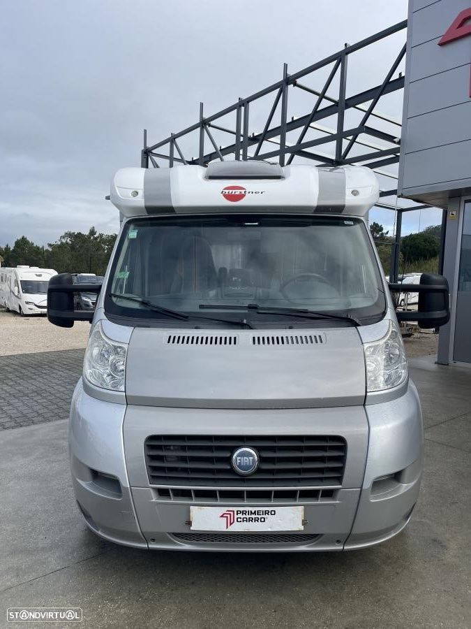 Burstner Privilége T615 cama francesa - 11