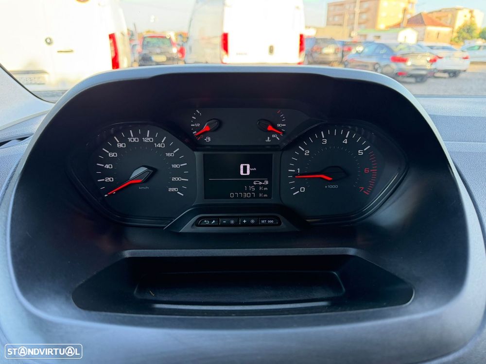 Peugeot Partner 1.5 BlueHDi Asphalt Standard - 32