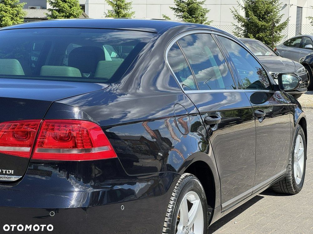Volkswagen Passat - 9