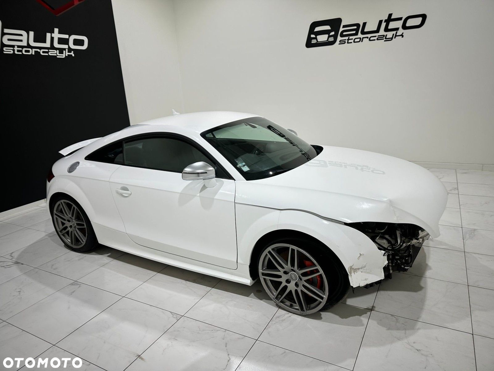 Audi TT S Coupé - 16