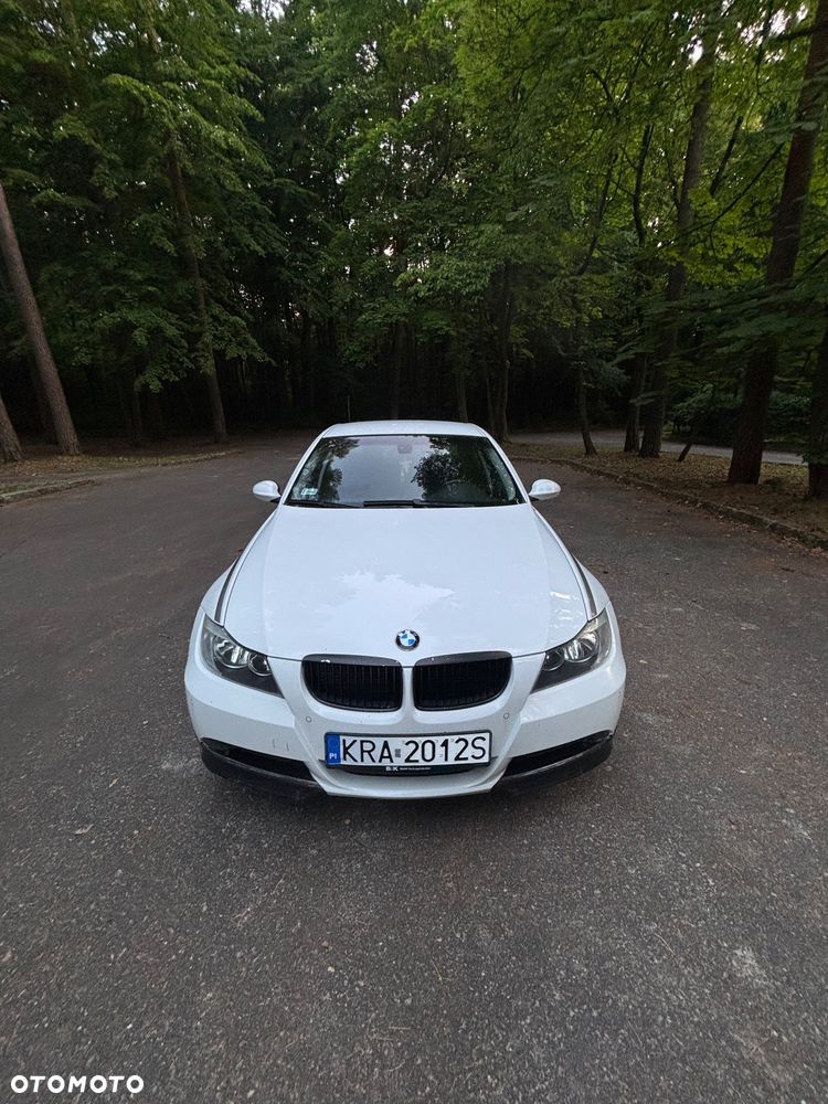 BMW Seria 3 318i - 1