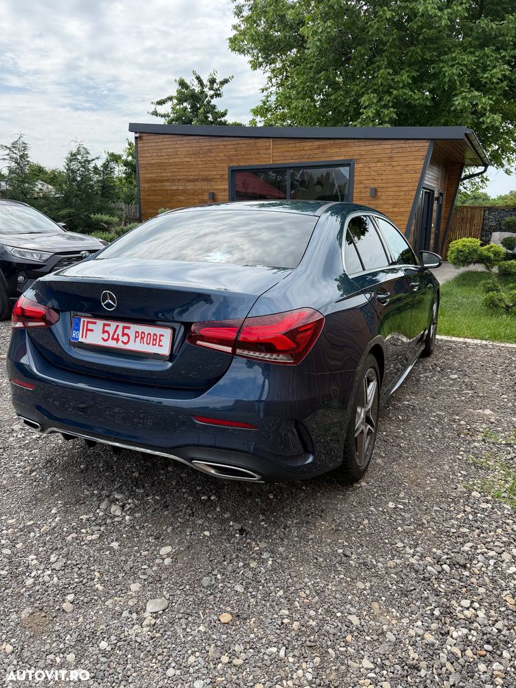 Mercedes-Benz A 180 Sedan 7G-DCT - 22