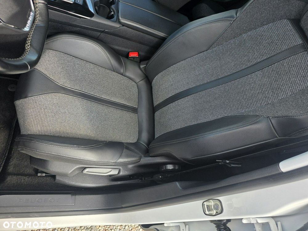 Peugeot 3008 2.0 BlueHDi Crossway S&S EAT8 - 22