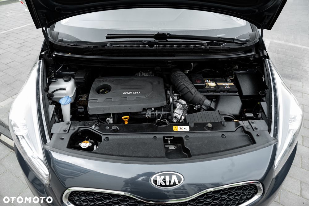 Kia Carens 1.7 CRDi 141 ISG Vision - 37