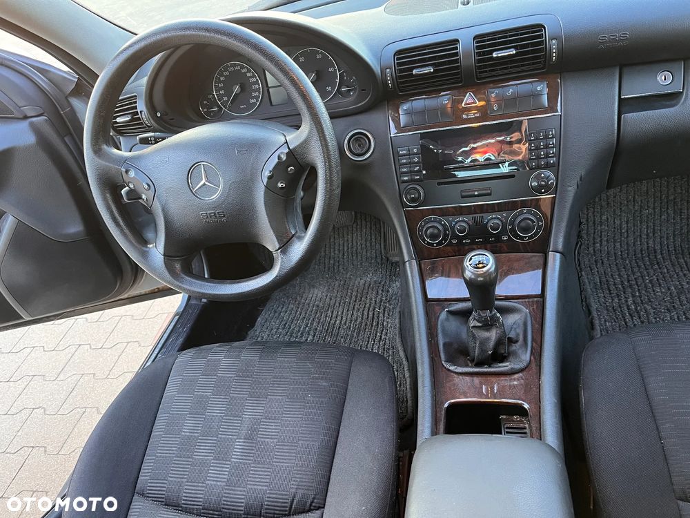 Mercedes-Benz Klasa C 200 CDI Classic - 10