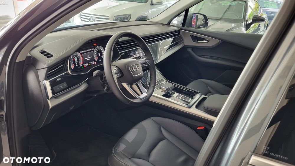 Audi Q7 - 7