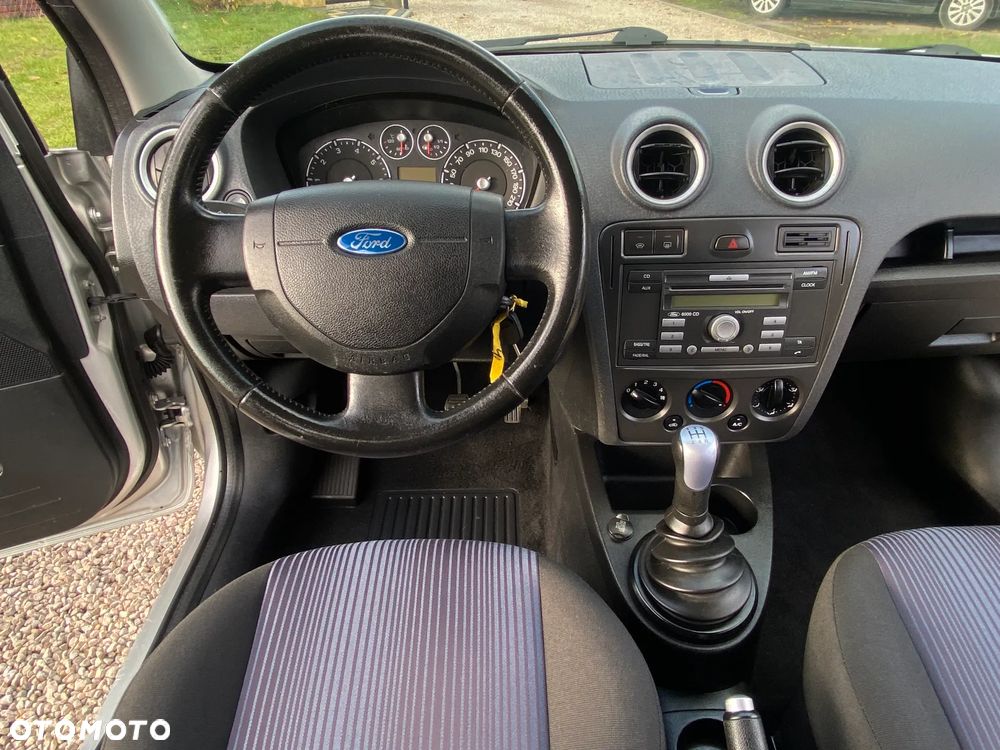 Ford Fusion 1.4 Trend - 23