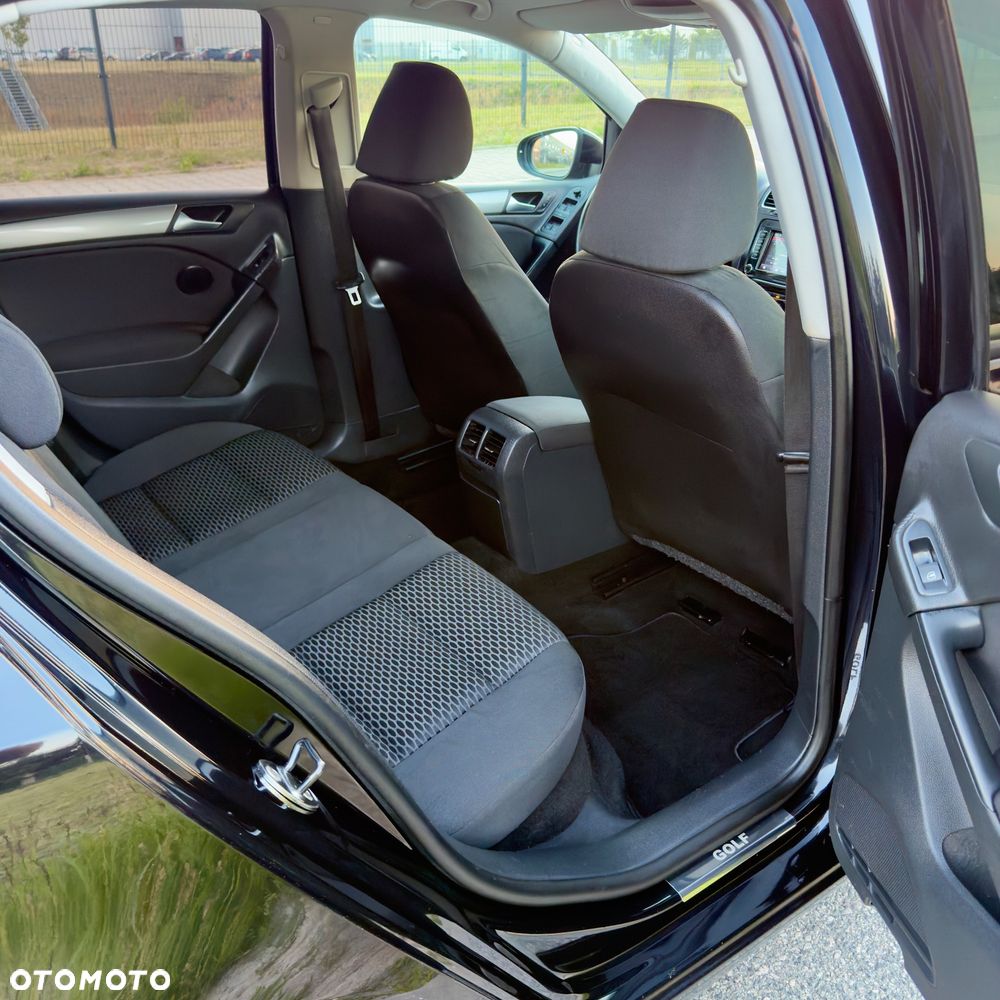 Volkswagen Golf 1.6 Comfortline - 19