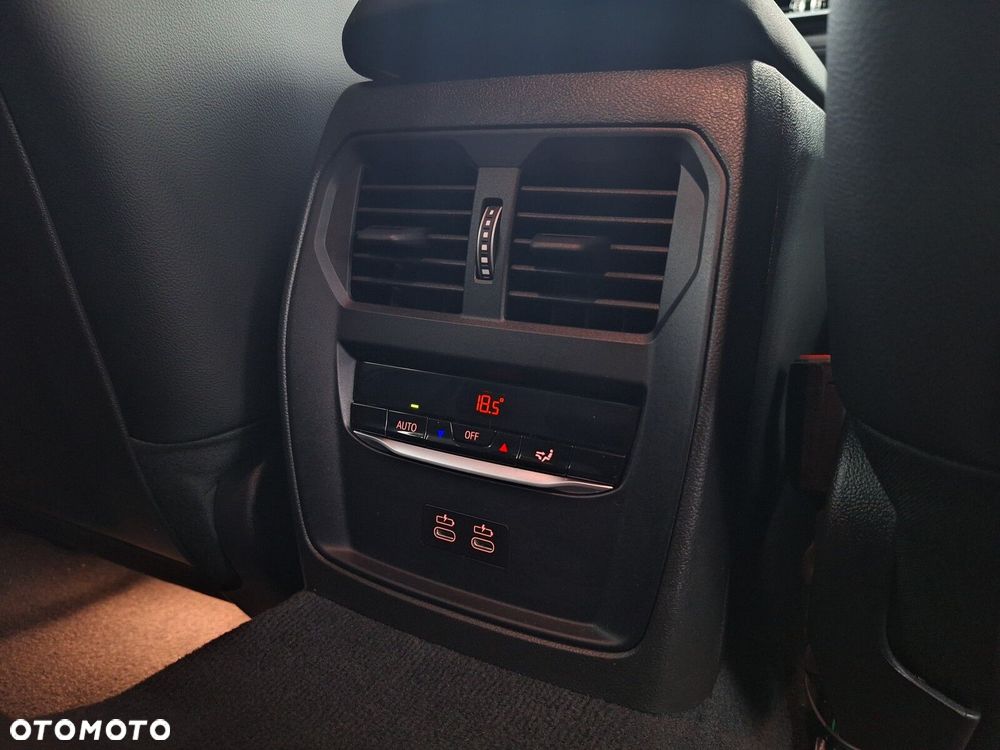 BMW Seria 3 320d xDrive mHEV M Sport sport - 40