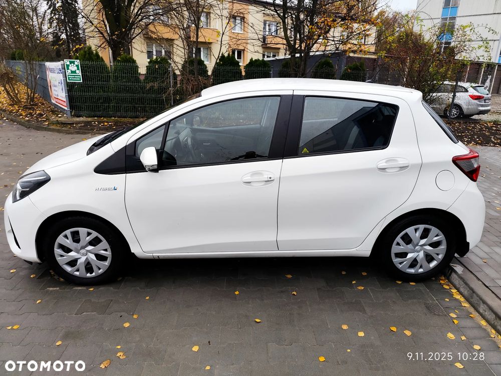 Toyota Yaris Hybrid 1.5 Executive - 11