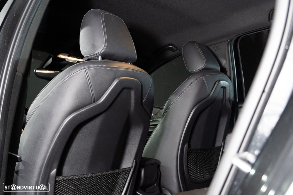 BMW 225xe Active Tourer Line Sport - 37