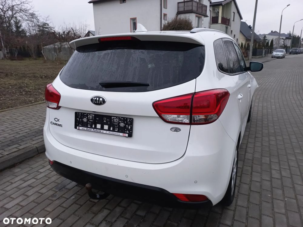 Kia Carens 1.6 GDI Business Line EU6 - 9
