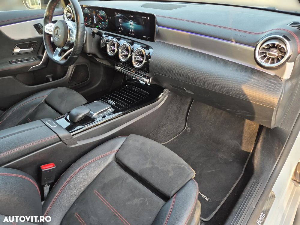 Mercedes-Benz CLA 250 e 8G-DCT AMG Line - 25