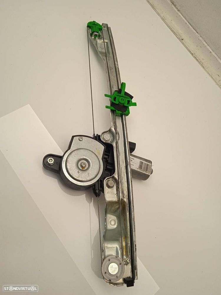 ELEVADOR DE VIDRO FRONTAL DIREITO FIAT PUNTO 2002 - 2