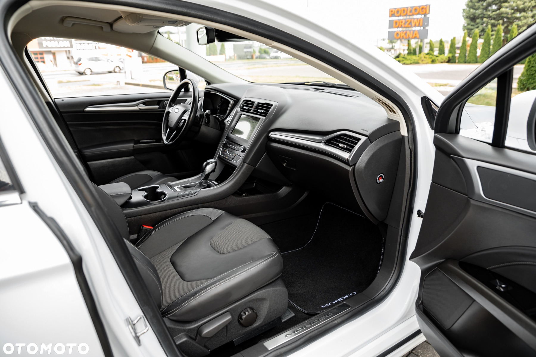 Ford Mondeo 2.0 TDCi Titanium PowerShift - 25