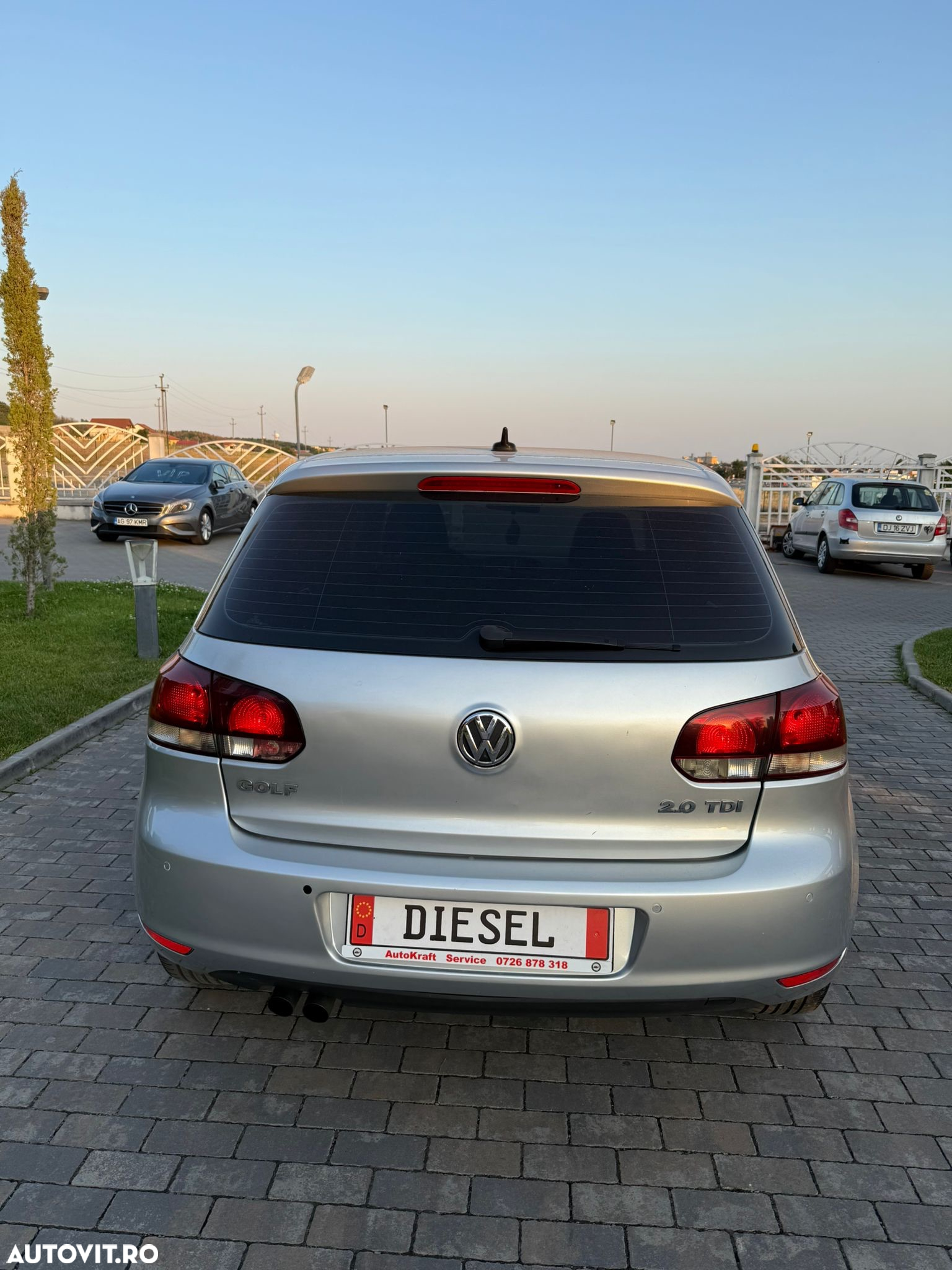 Volkswagen Golf 2.0 TDI BlueMotion Technology Comfortline DSG - 6
