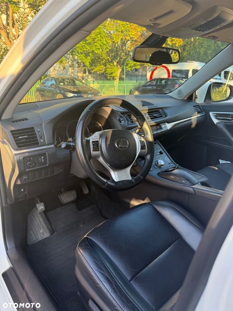 Lexus CT - 2