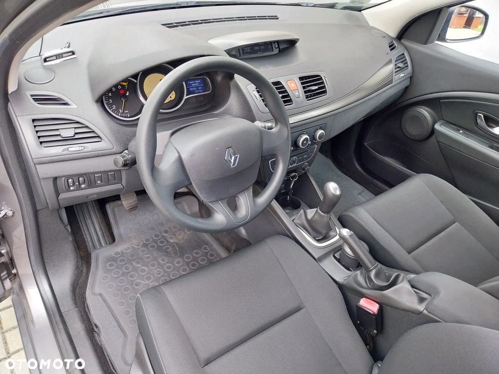 Renault Megane 1.6 16V 100 Expression - 14
