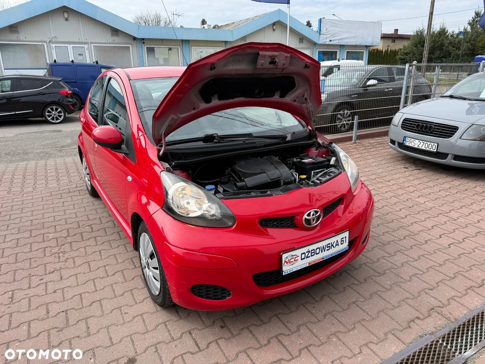 Toyota Aygo CoolRed - 27