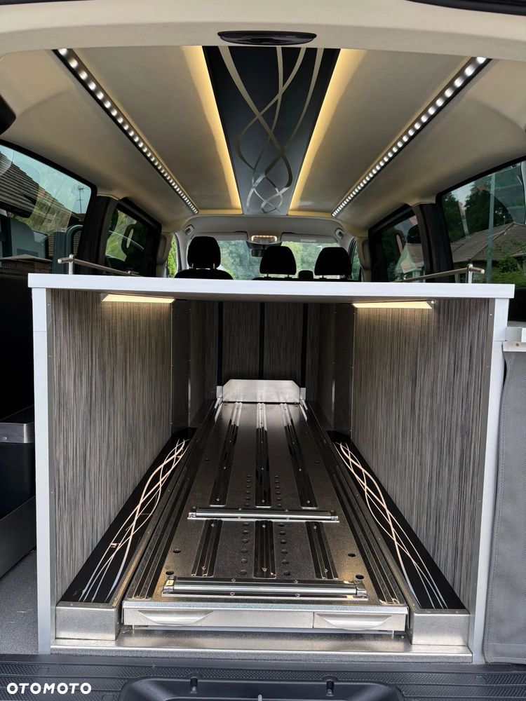Mercedes-Benz eVito Karawan - 15