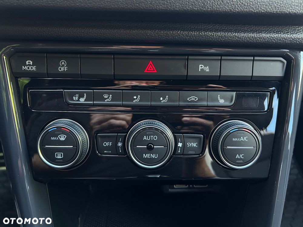 Volkswagen T-Roc 1.5 TSI GPF ACT Premium DSG - 24