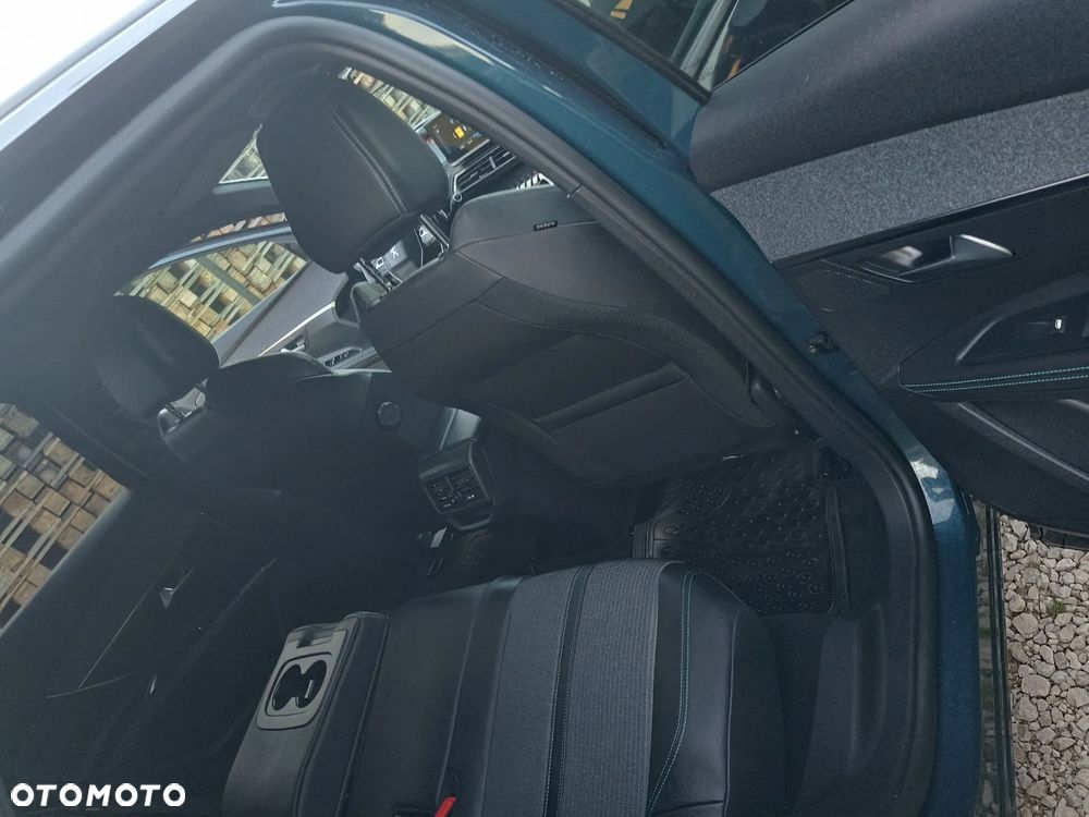 Peugeot 3008 1.5 BlueHDi Allure Pack S&S EAT8 - 31