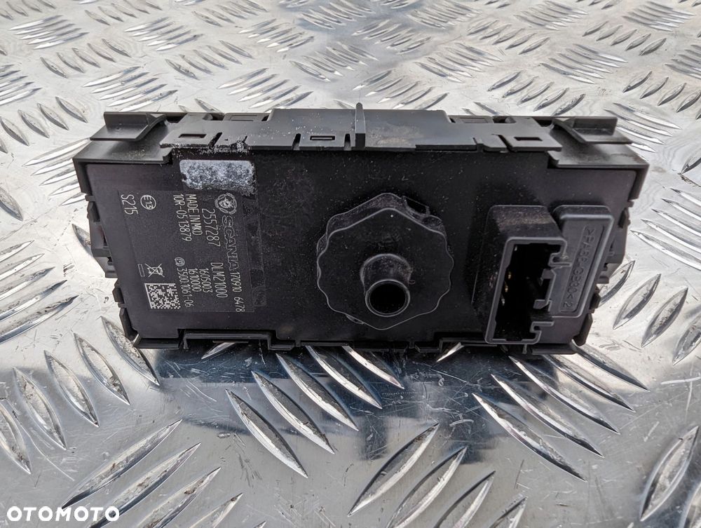 PANEL PRZEŁĄCZNIKI KOKPITU SCANIA NTG - 3