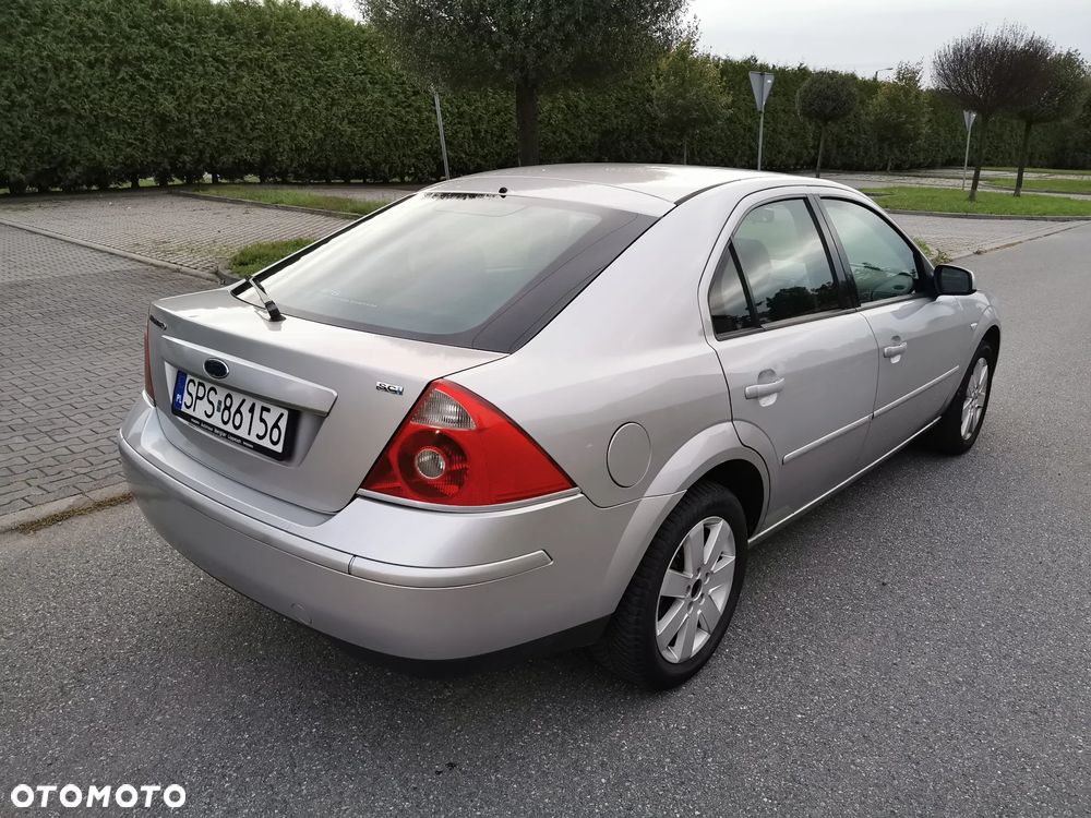 Ford Mondeo 1.8 Viva - 9