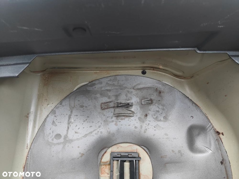 Peugeot 208 PureTech 100 Allure - 27