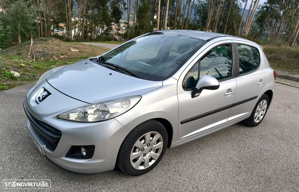 Peugeot 207 1.4 16V Urban - 6