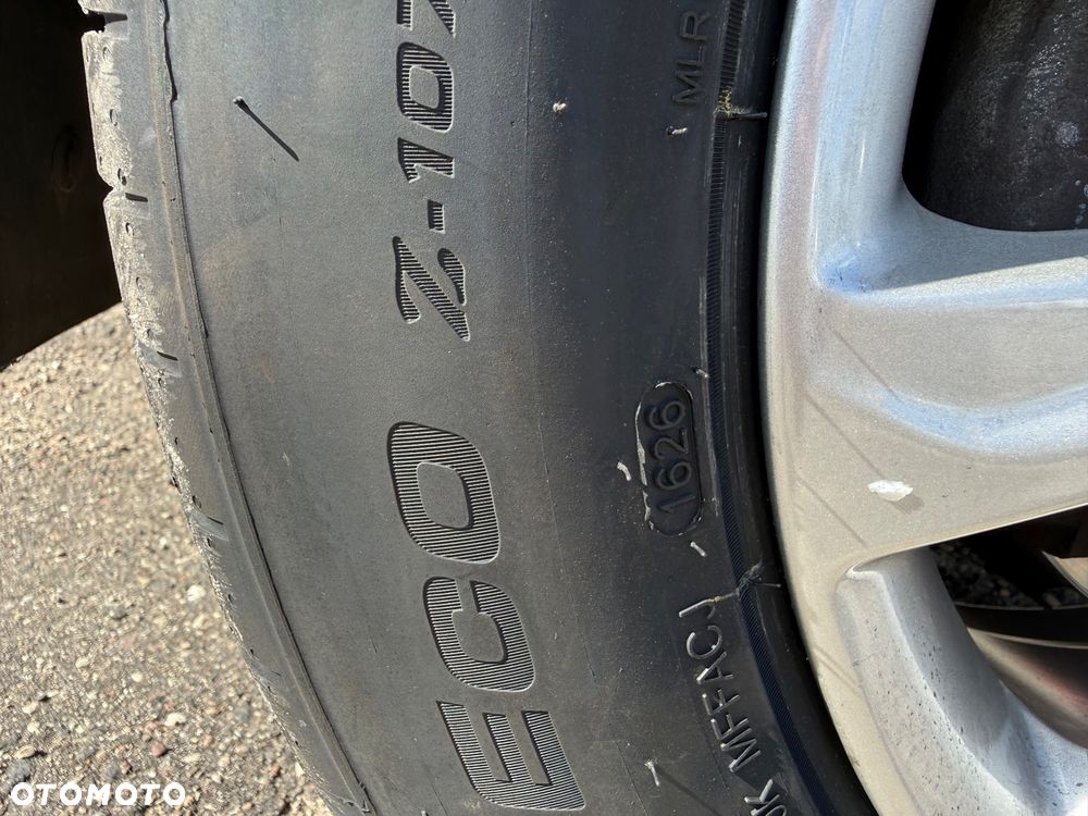 Ford Kuga 2.0 TDCi FWD Titanium - 32