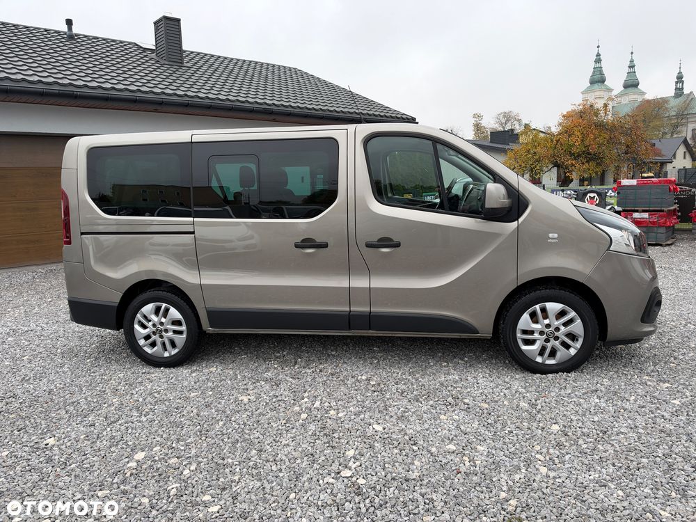 Nissan NV300