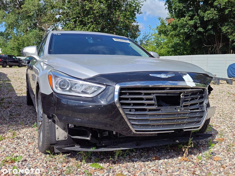 Genesis G90 - 1