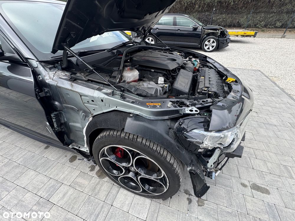 Alfa Romeo Giulia 2.0 Turbo Veloce Q4 - 32