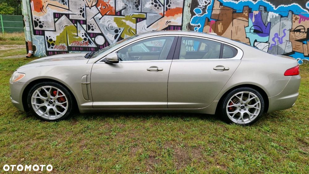 Jaguar XF 3.0 V6 Diesel Sportbrake - 10