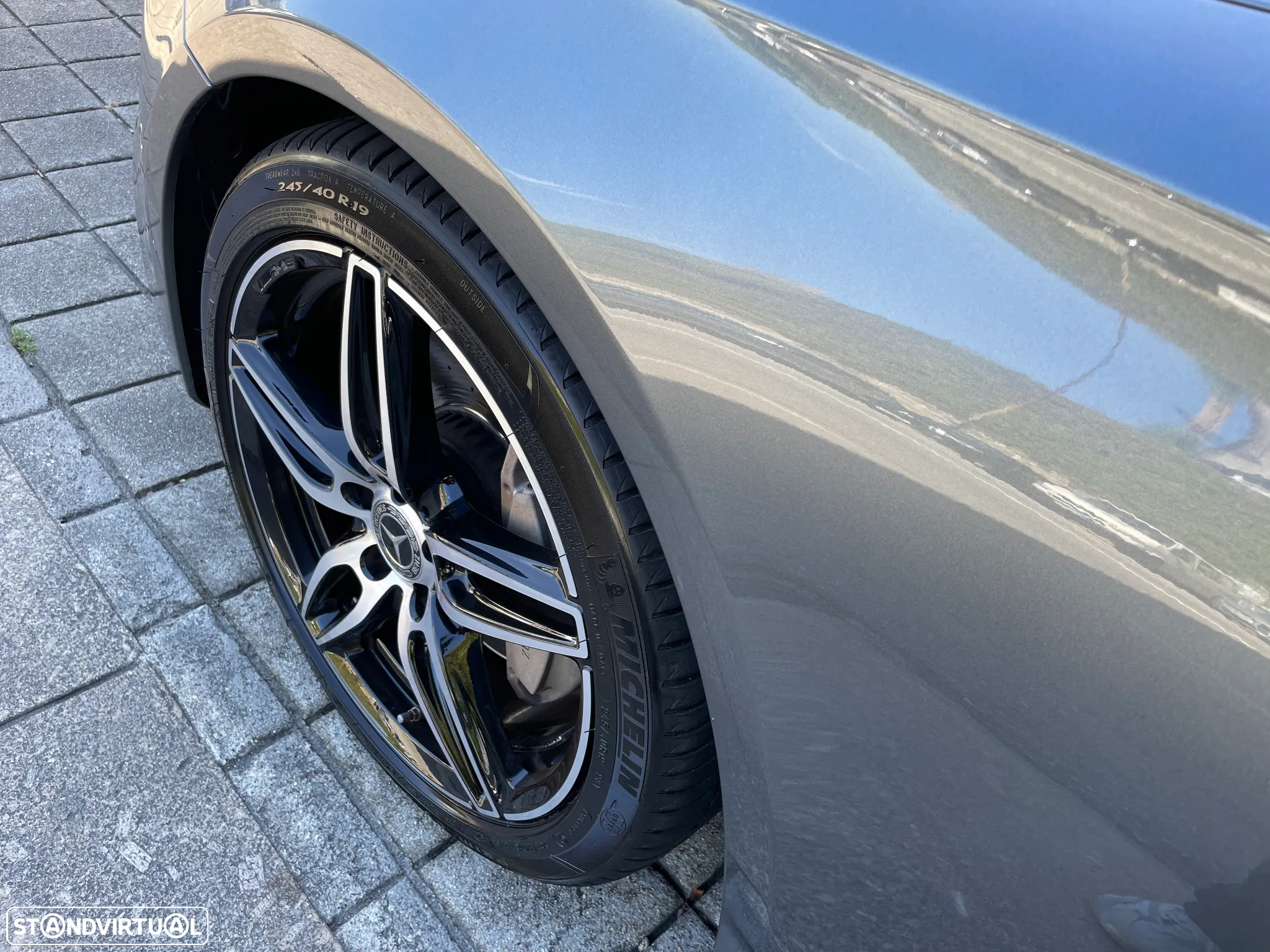 Mercedes-Benz E 220 d AMG - 8