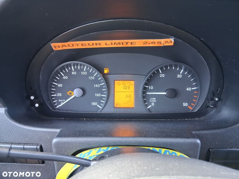 Mercedes-Benz Sprinter - 19