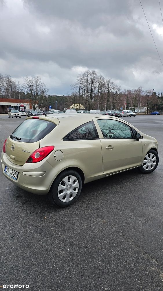 Opel Corsa 1.2 16V Color Edition - 3