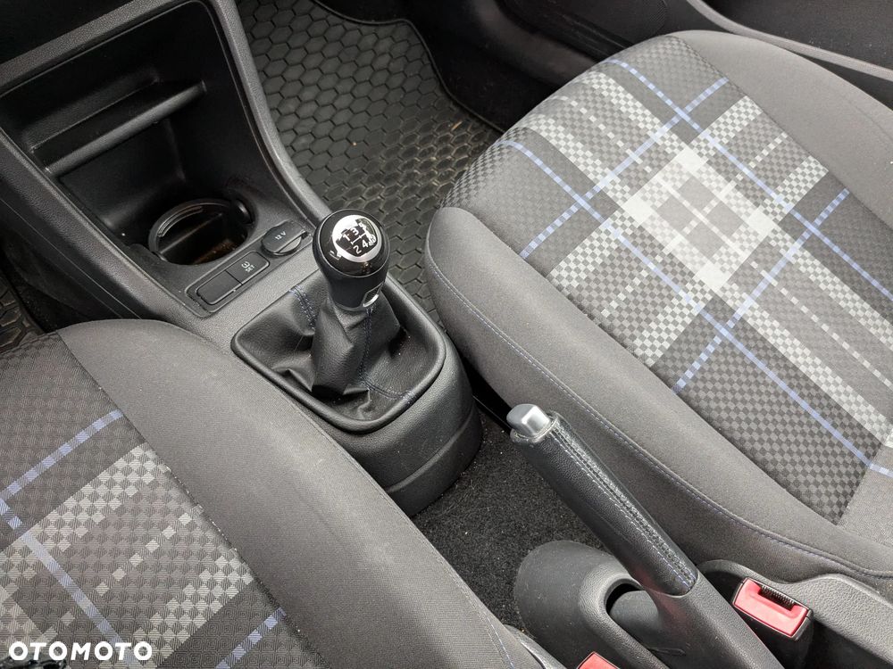Volkswagen up! 1.0 move - 22
