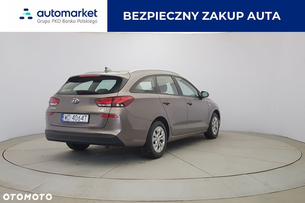 Hyundai i30 1.6 D Classic + - 7