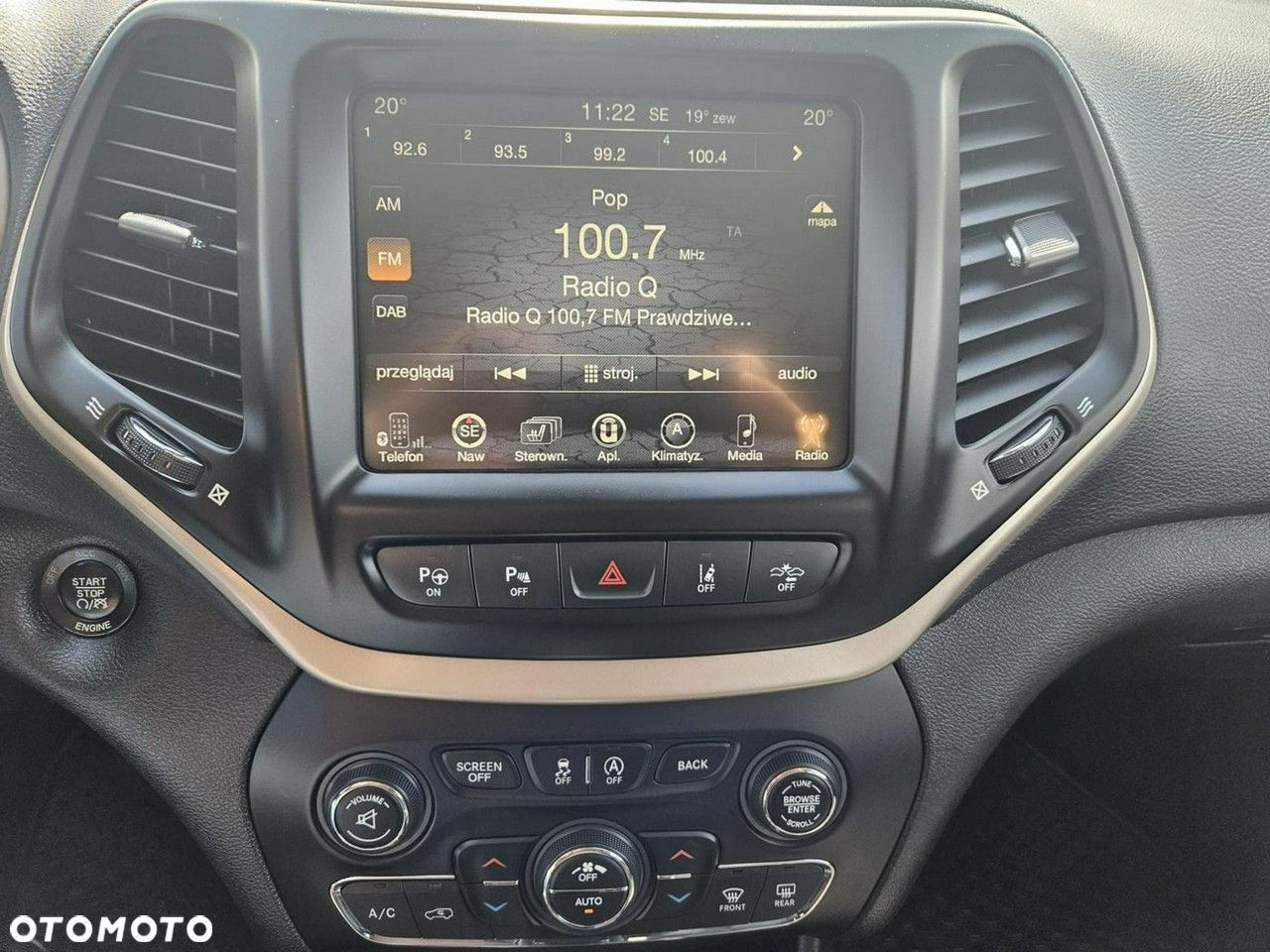 Jeep Cherokee - 22