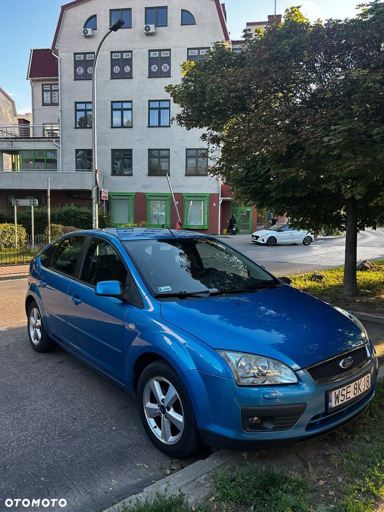 Ford Focus 2.0 Ghia - 9