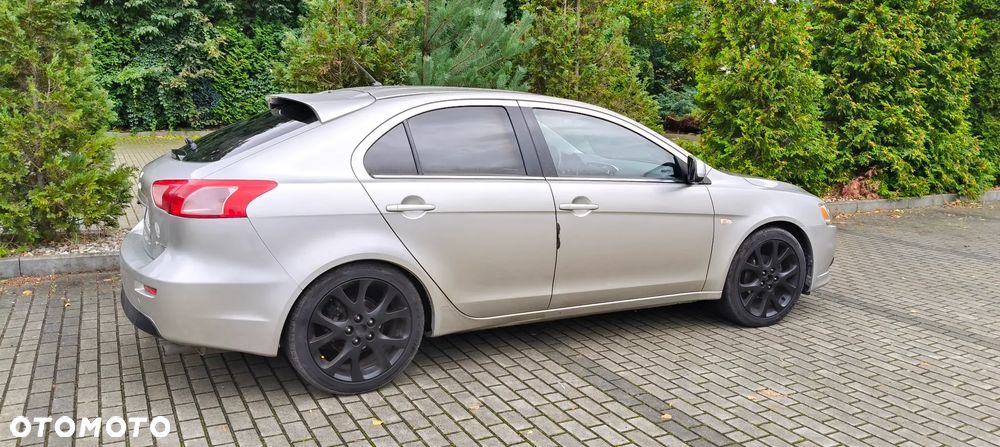 Mitsubishi Lancer - 3