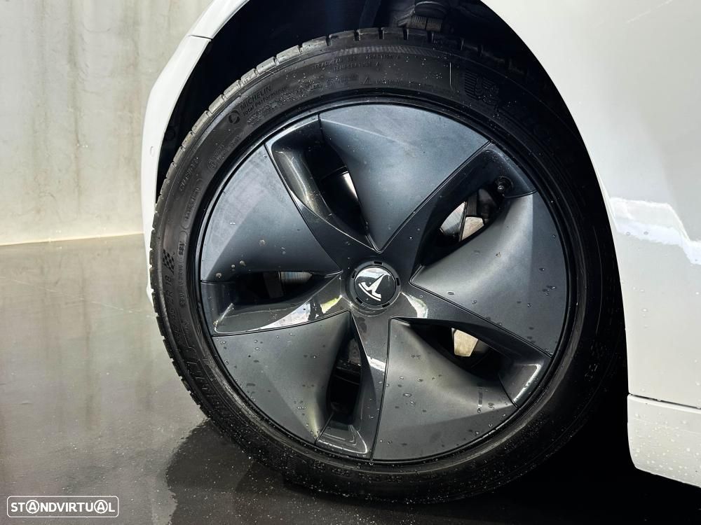 Tesla Model 3 Long-Range Dual Motor AWD - 53