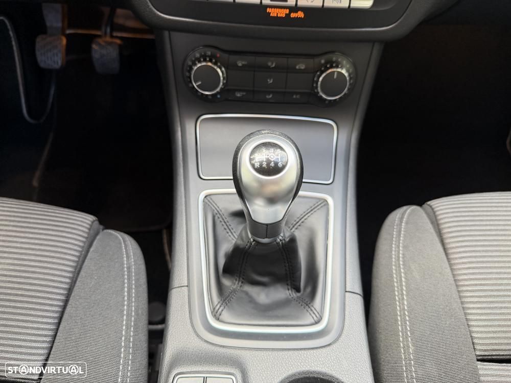 Mercedes-Benz B 180 d BlueEFFICIENCY Edition Style - 28