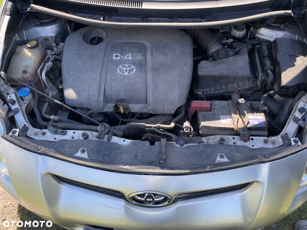 Toyota Auris 1.4 D-4D - 9